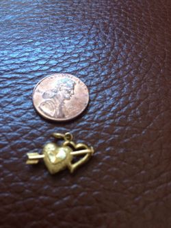 14ct heart and arrow pendant