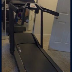 Aviron Victory Gaming Treadmill 