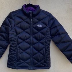 Gilrs Size Large The North Face 550 Puffer Jacket