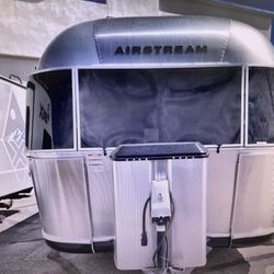 2017 AIRSTREAM CLASSIC 30