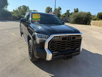 2022  TOYOTA TUNDRA LIMITED 4x4 $6995 DOWN PAYMENT