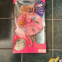 Twirling Make Up Barbie
