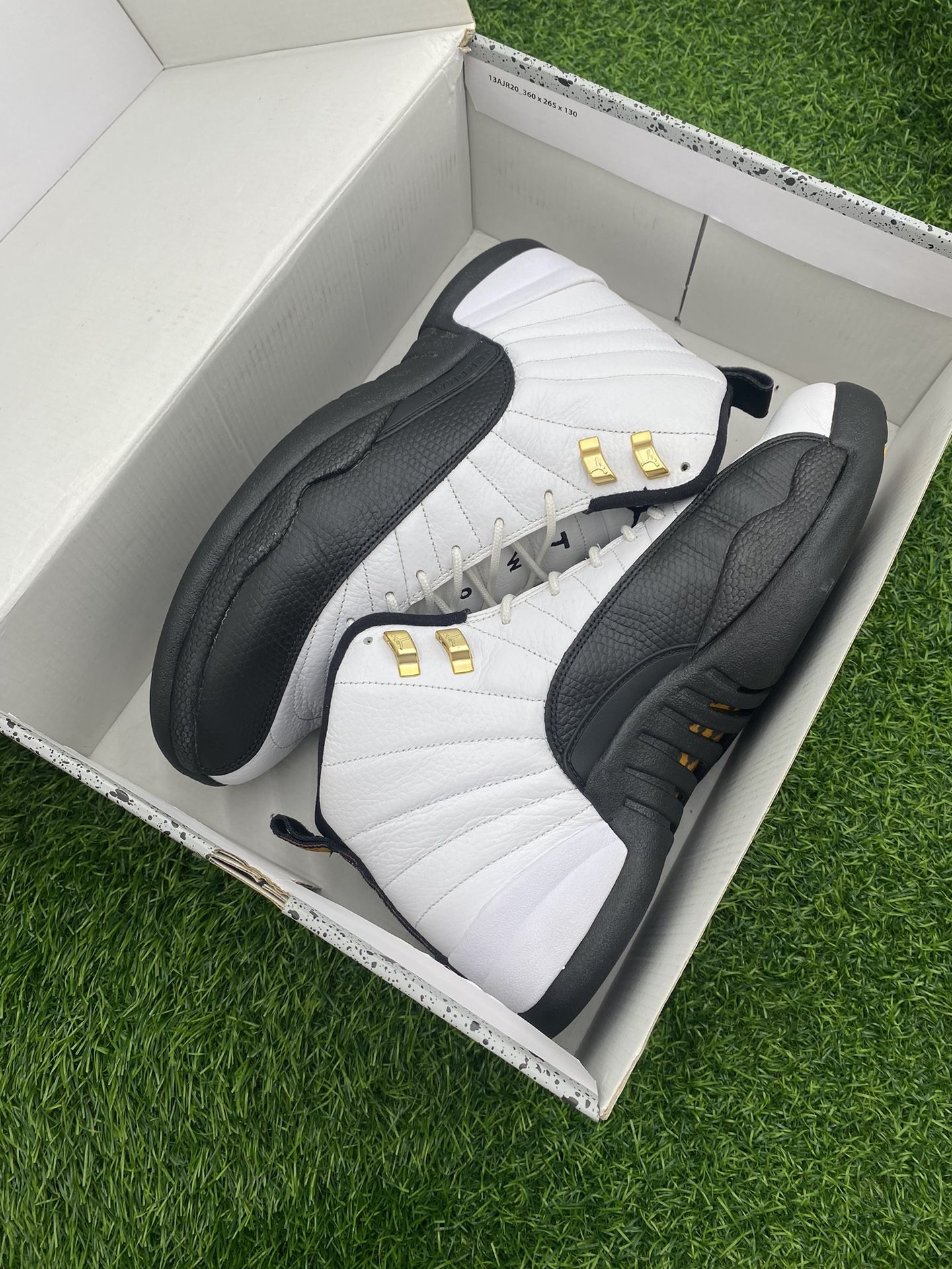 Jordan 12 “Taxi” OG Size 10M
