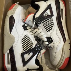 AIR JORDAN 4 RETRO 
