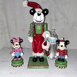 3 Disney Mickey And Minnie Mouse Christmas Decor Nutcrackers In Excellent New Condition All For 1 Price