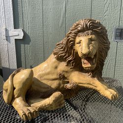 Vintage Large Sitting Lion 