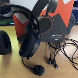 Wired Arctis 5 Headphones