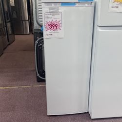 Freezer White 5.8 Cu Ft New And 1 Year Warranty 