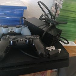 PS4 GOOD CONDITION 