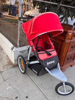 Jogging stroller