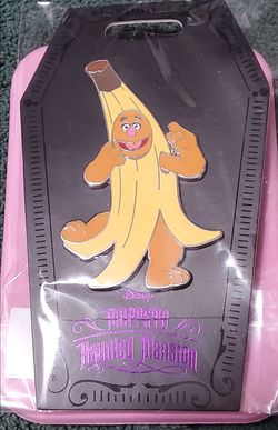 WDI Exclusive 2021 D23 The Muppets Haunted Mansion Fozzy In Banana Pin LE 999.
