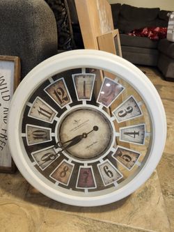 Farmhouse Theme Clock