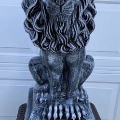 Large Sitting Lion Statue