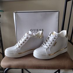 Guess Leather Wedged Sneaker 