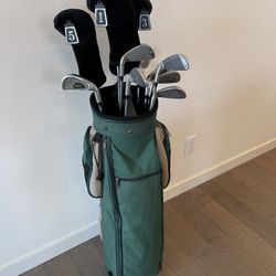 Set of Echelon Golf Club and Bag 