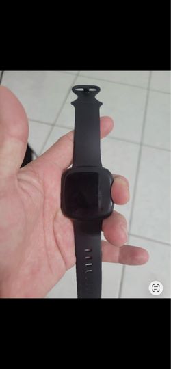 FITBIT VERSA 4 NO CHARGER   $120