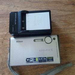 NIKON COOLPIX S6 DIGITAL CAMERA 3.0" INCH LCD WI-FI 3X OPTICAL ZOOM 6.0 MPX TESTED WORKING GREAT