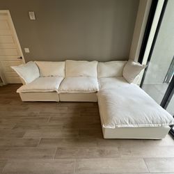 White Cloud Sectional (New Sets)