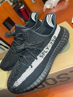 Yeezy 350 “Oreo”
