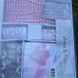 Olivia N Finn Bath Set