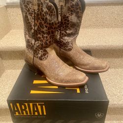 Like New Ariat Size 8 Cowgirl Boots