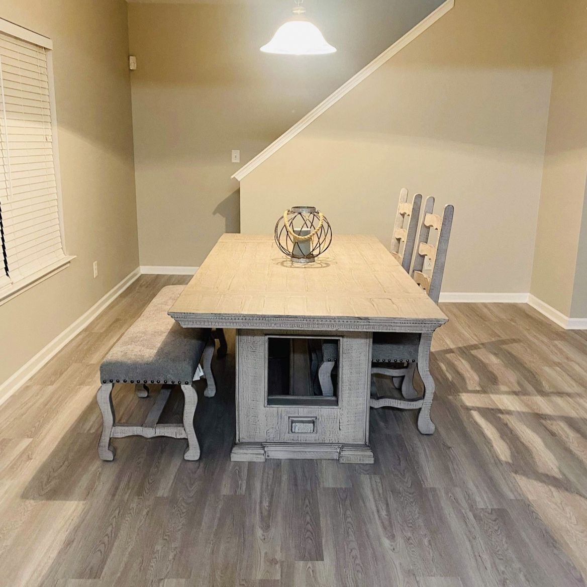 Farmhouse Dinning Room Table 