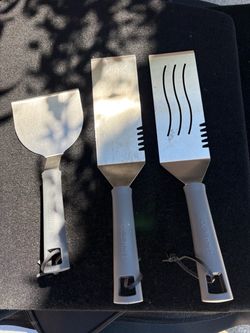 Brand New Cuisinart Griddle Spatula & Scraper Set (3-Piece)
