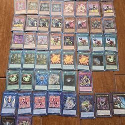 YuGiOh TCG Set of 56 Full Insect Queen Cocoon of Ultra Evolution Deck + Sleeves