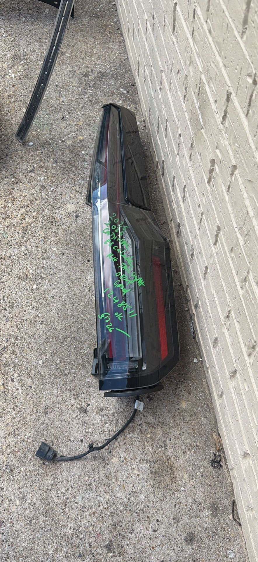 2025 Cadillac Escalade right taillight Oem
