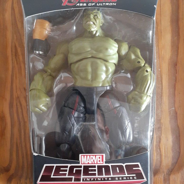 Marvel Legends Hulk BAF Thanos.