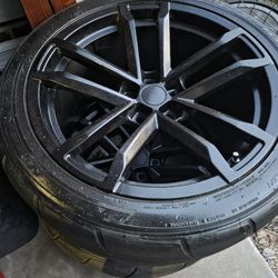 (2) Rear 315/35r20 Camaro Wheels and Nitto Slicks