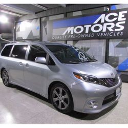 2017 Toyota Sienna SE Premium Minivan 4D