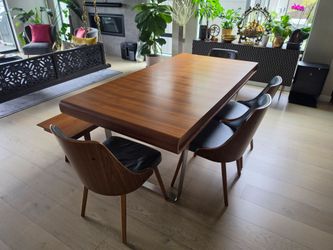 Dania dining table + seating