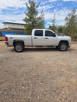 2011 Chevrolet Silverado 2500HD LT Z71 4x4 Crew Cab