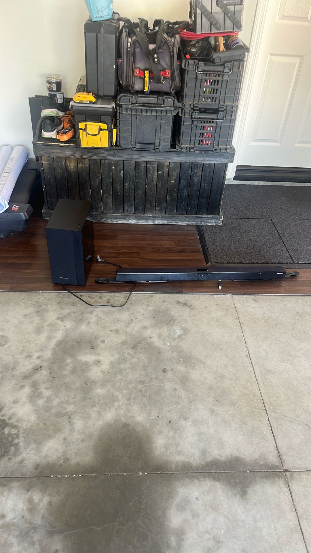 Samsung Sound Bar And Subwoofer