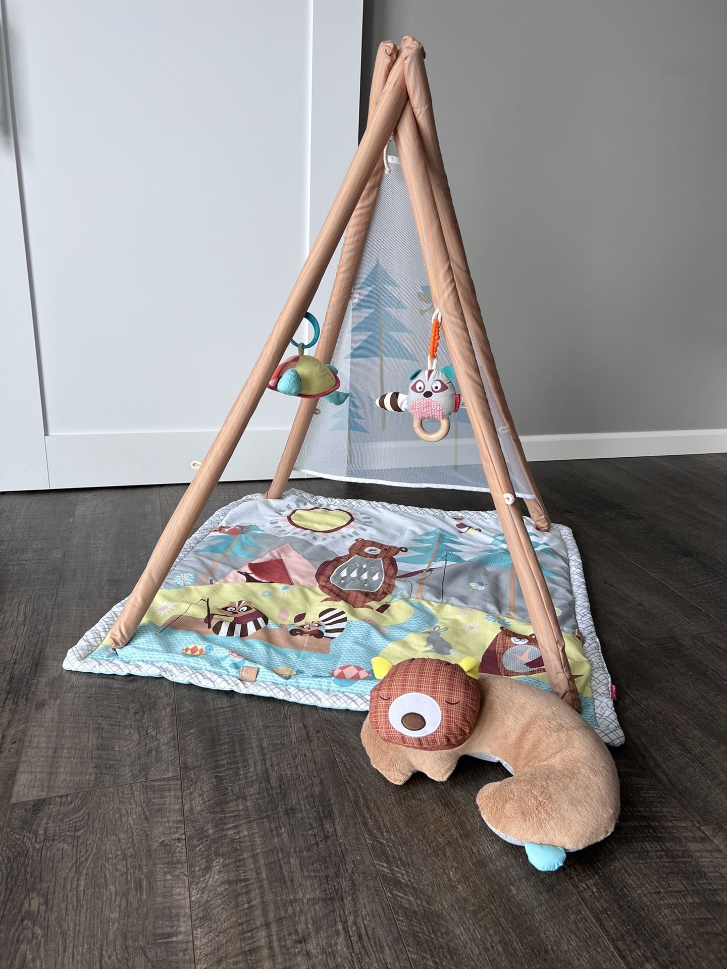 Skip Hop Camping Cubs Activity Gym