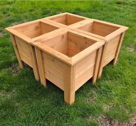 Single cedar planter box