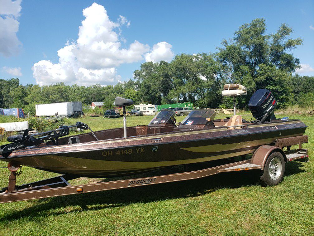 Photo 88 Pro Craft Bass Boat With A 95 Motor