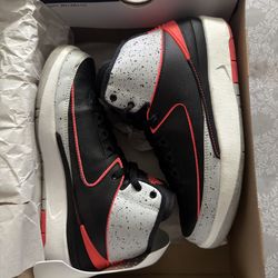 Air Jordan 2 Retro BG Infrared 23 Size 6Y