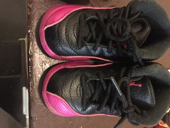 Size 6c descent shape retro 12s $30