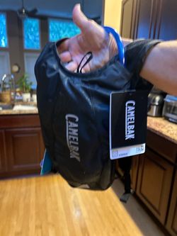 New Camelbak hydration pack NWT  1.5 L
