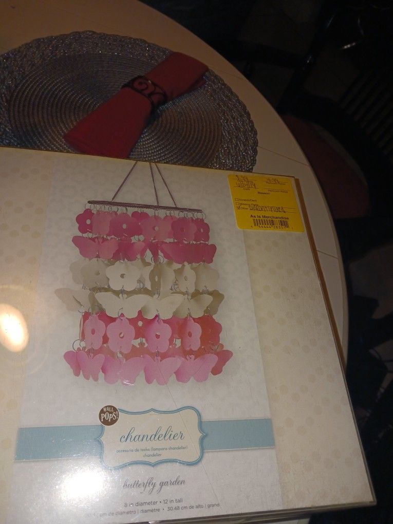 GOT 5 BRAND NEW chandliers Home Decor Pieces 8 Each Look My Post Tons Item