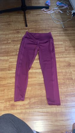 Raspberry Workout Capris Size Small