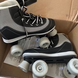 Roller derby girls skates size 4  Display pair