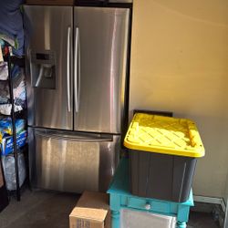 Samsung Fridge For Sale As Is No Food Included $200