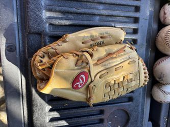 Left-Handed, Baseball Glove And Child, Baseball Gloves, Baseballs And Softballs Bat Bag And Softball Bat 34 Inches