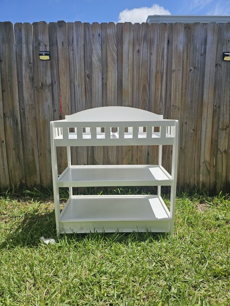 Delta Children Diaper Changing Table