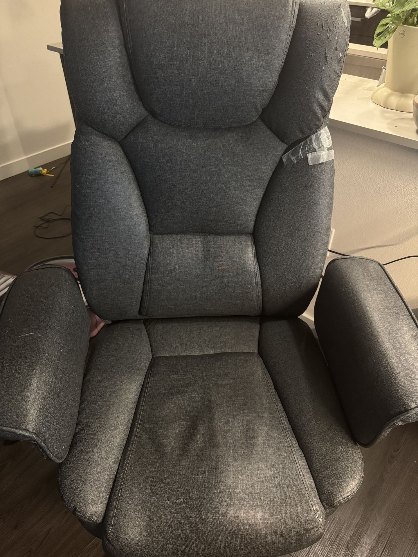 Reclining Office Chair with Footrest