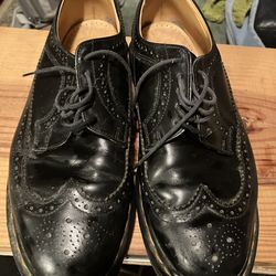 Dr. Martens 3989 Brogue shoes m-9