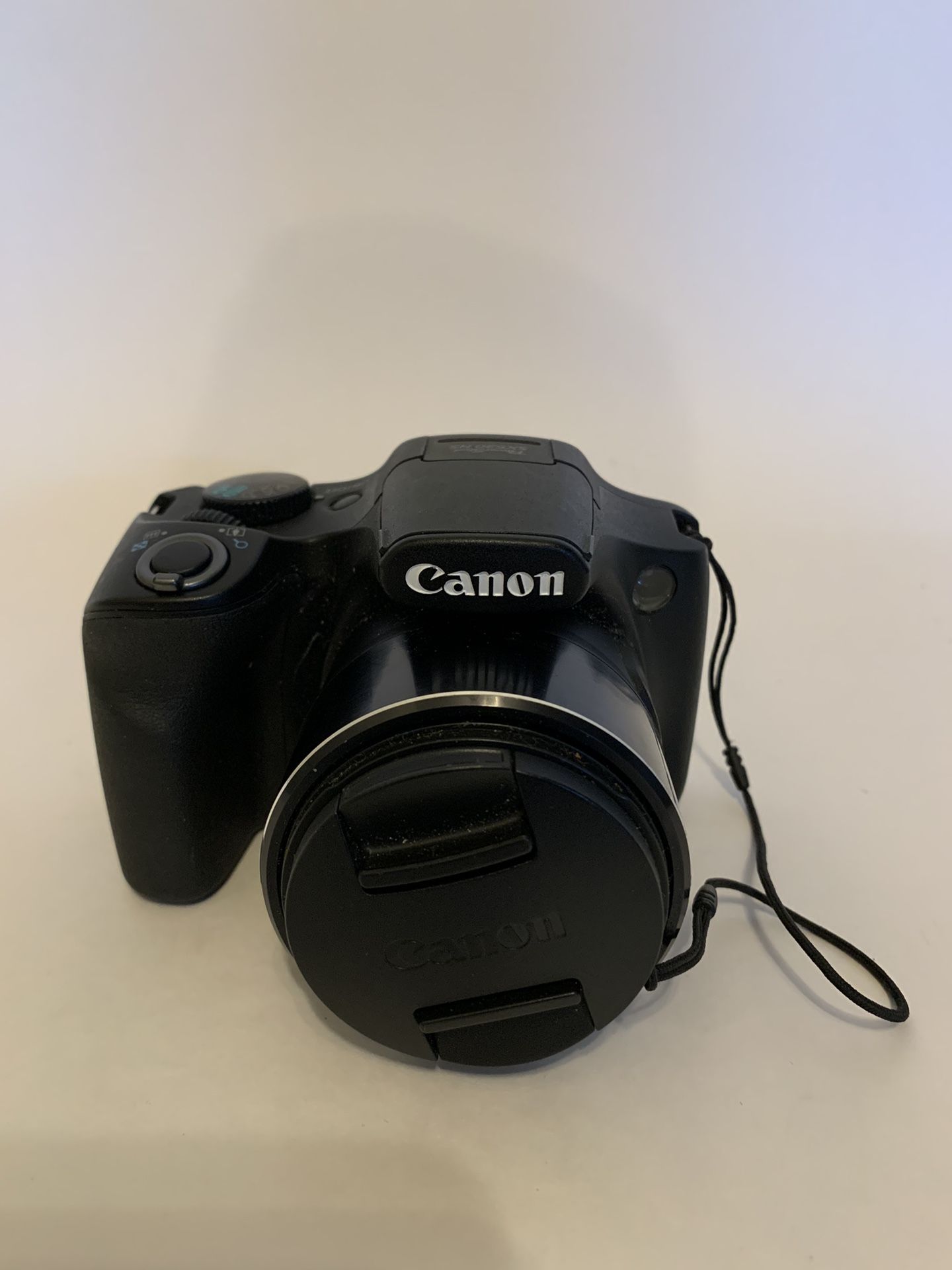 DIGITAL CAMERA